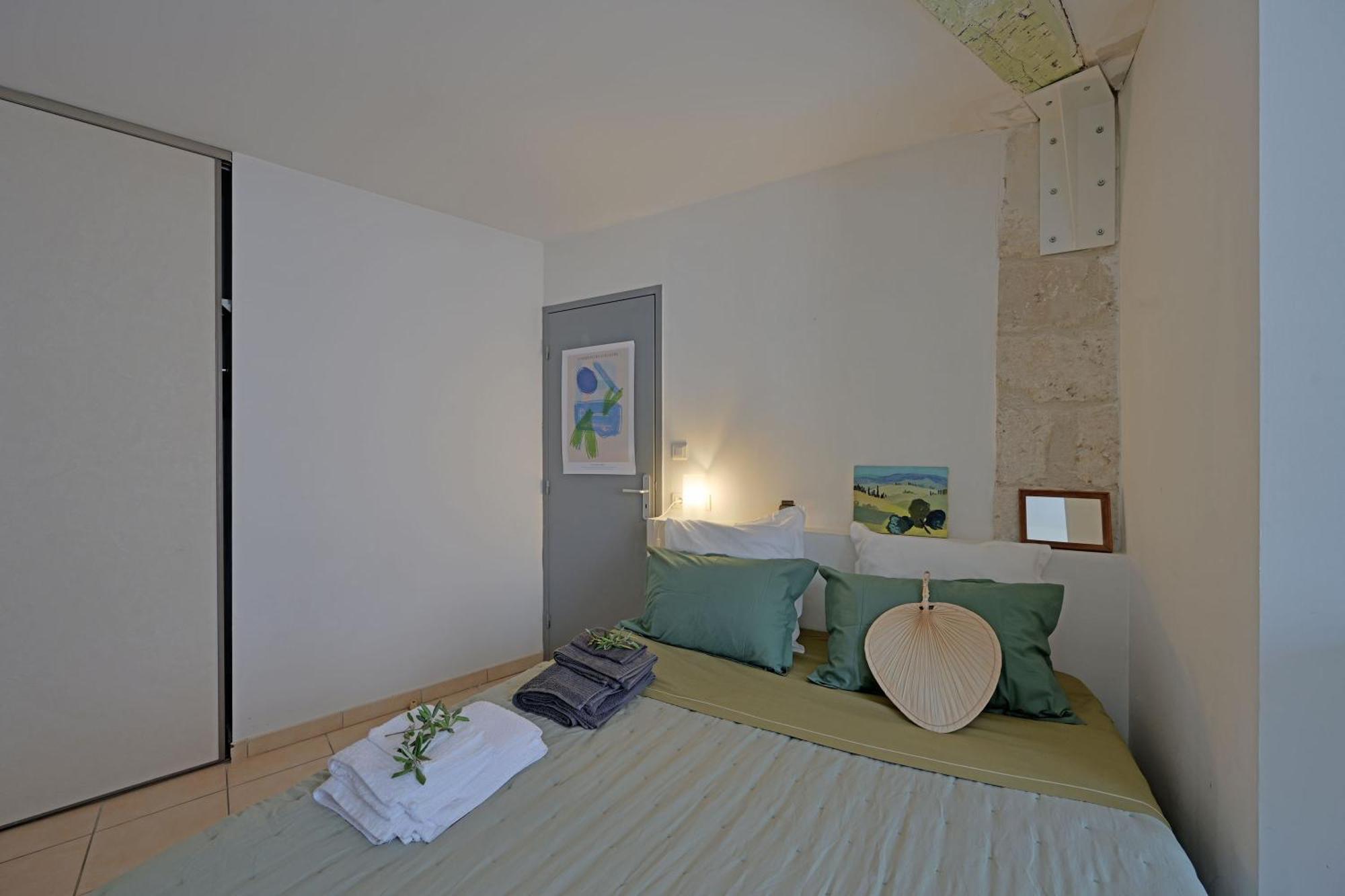 Le Provencal - Hyper Centre - Wifi Apartamento Avinhão Exterior foto
